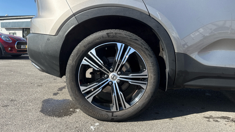 Volvo Xc40 2.0 D4 [190] Inscription Pro 5dr AWD Geartronic Diesel Estate